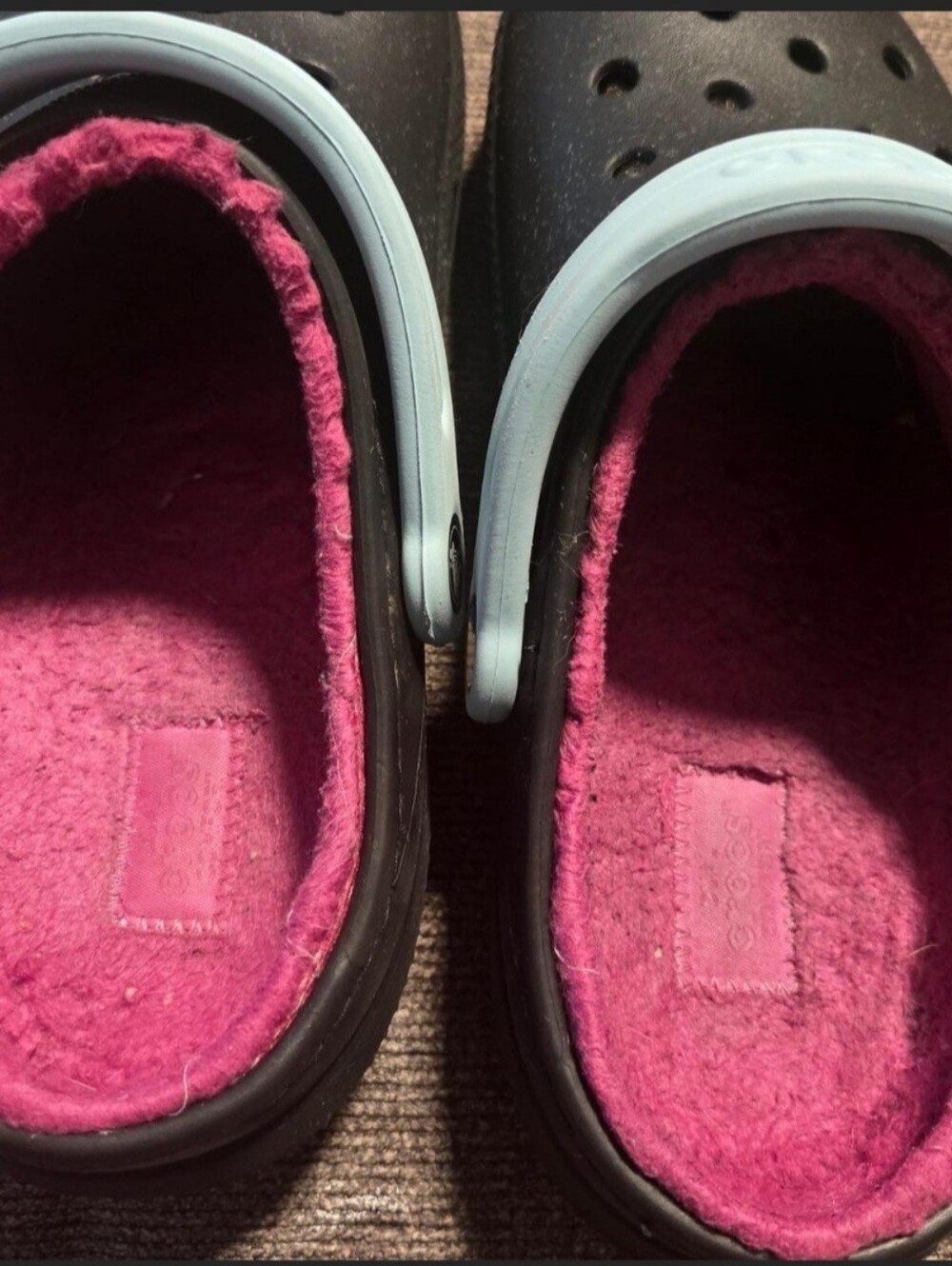 Crocs  Classic Clog with Pink Liner and Light Blue Strap - Picture 8 of 8